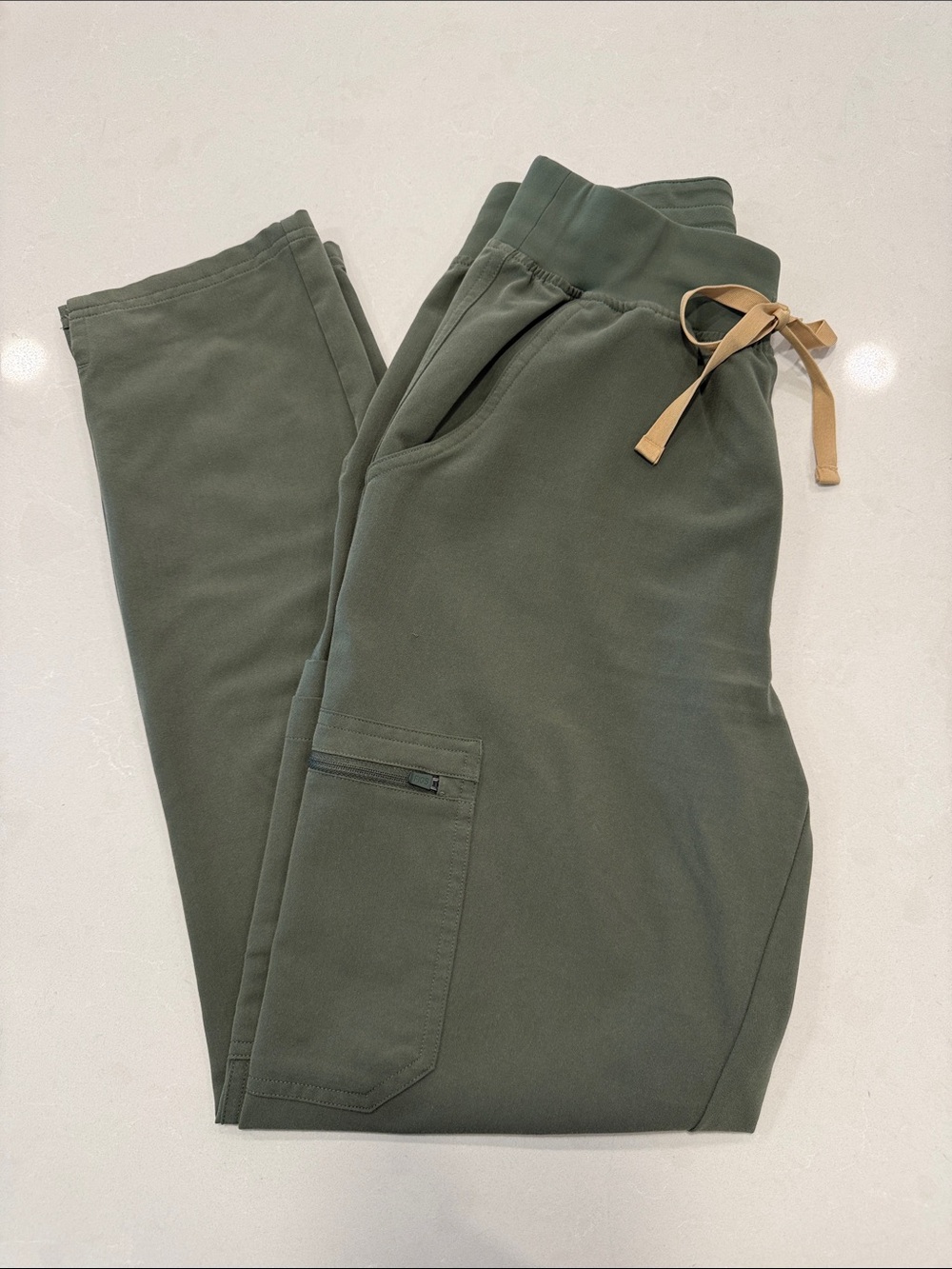 Figs Yola High-Rise Slim Scrub Pant in Moss
